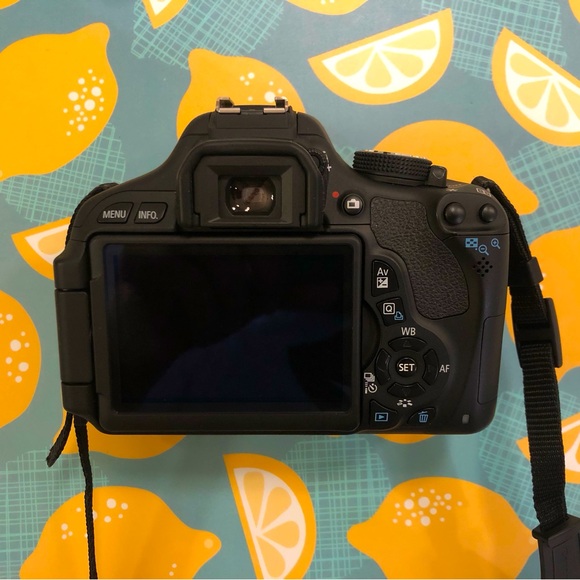 Canon T3i / EOS 600D / Kiss X5 w/ 18-55mm efs & 75-300mm ef - Picture 5 of 13